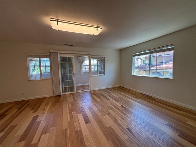 Building Photo - Beautiful 4 bedroom, 3 bathroom two-story home for rent in the highly desirable Mission San Jose ...