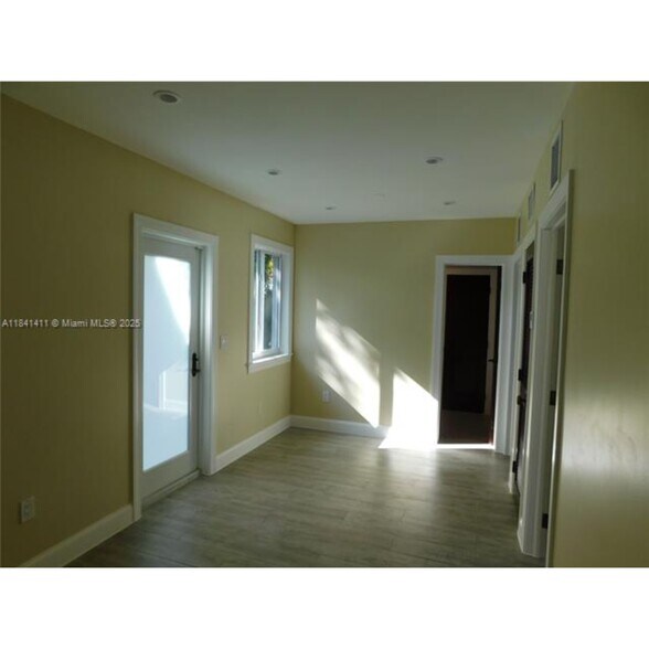 Building Photo - 2375 SW 21st Ter