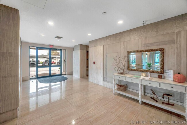 Building Photo - 2800 N Hwy A1A