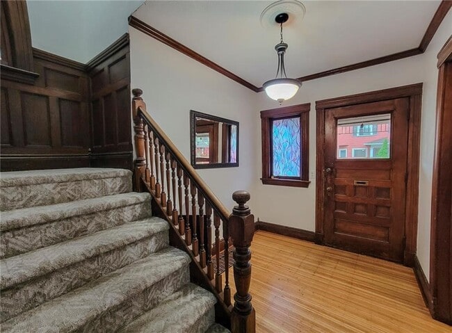 Building Photo - 44 Elmhurst St