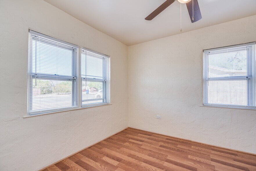Bedroom 1 Window - 3138 E Adams St