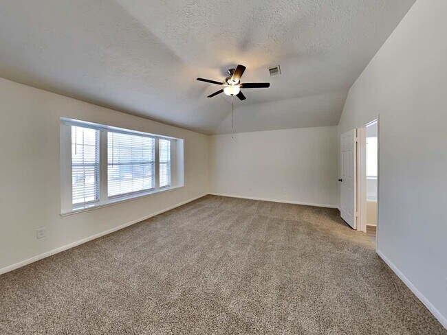 Building Photo - 1802 Oak Valley Dr