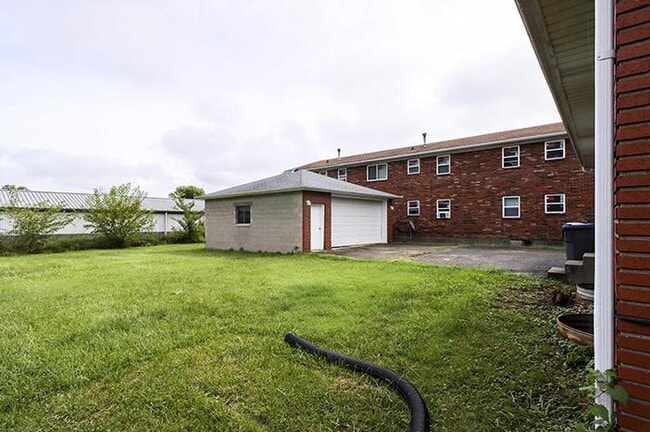 Building Photo - 4801 Oak Park Dr