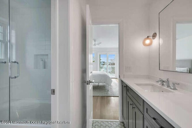 Building Photo - 916 Ocean Ave