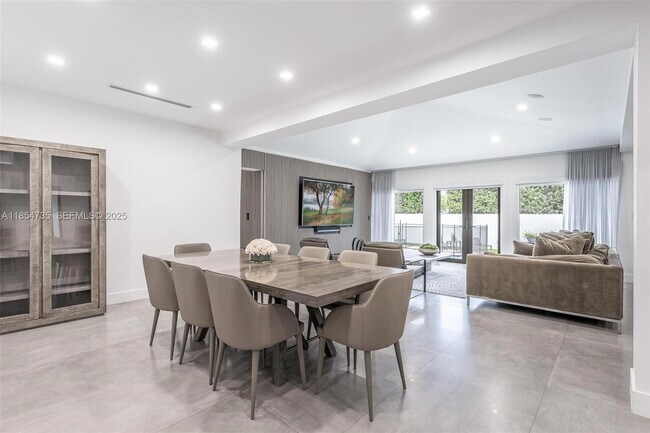 Building Photo - 1331 97th St