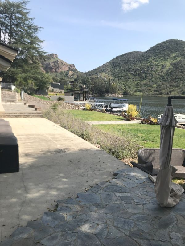 Building Photo - 800 Lake Sherwood Dr