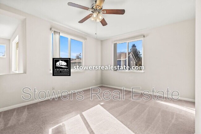 Building Photo - 1570 Eastlake Cir