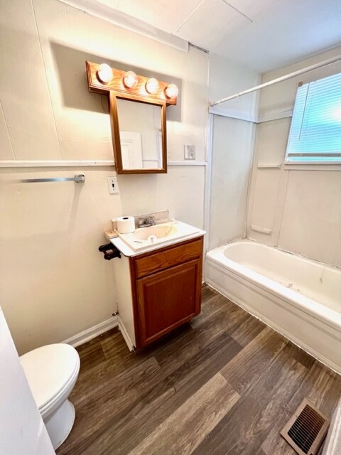 Bath - 619 S West Ave