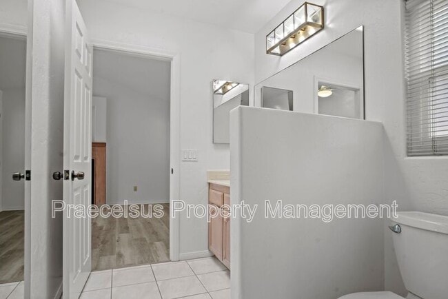 Building Photo - 5364 Dressage Dr