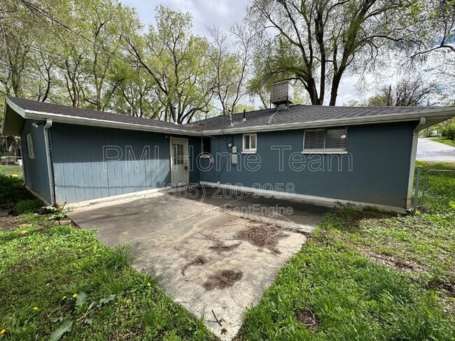 Building Photo - 256 9th St