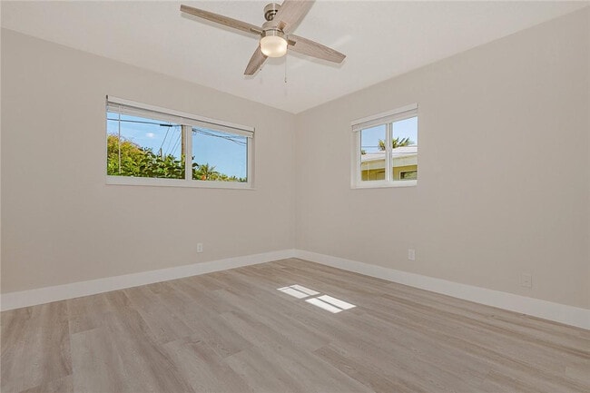 Building Photo - 2217 NE 20th Ave