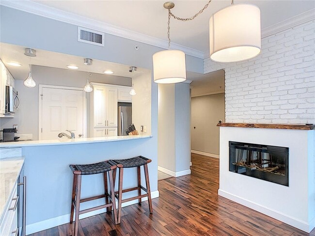 Building Photo - 322 E Central Blvd