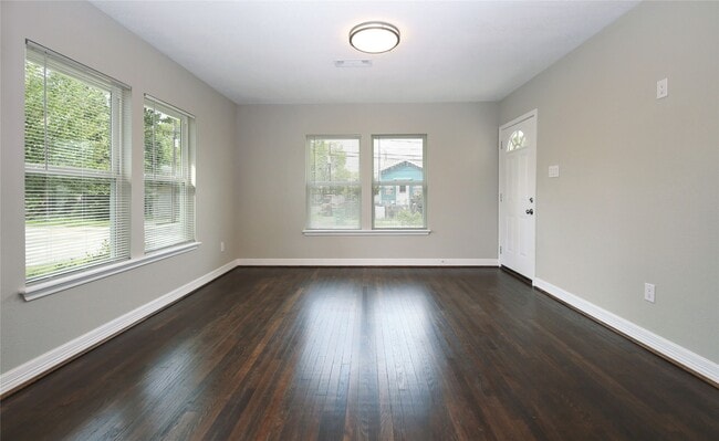 Building Photo - 5402 Texas St