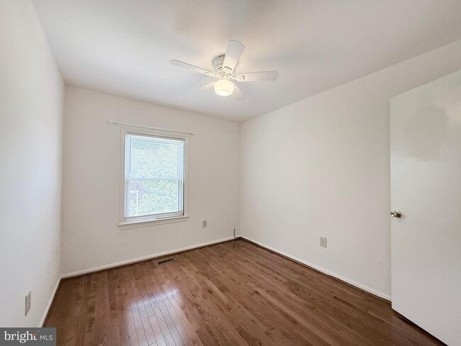 Building Photo - 10240 Arizona Cir