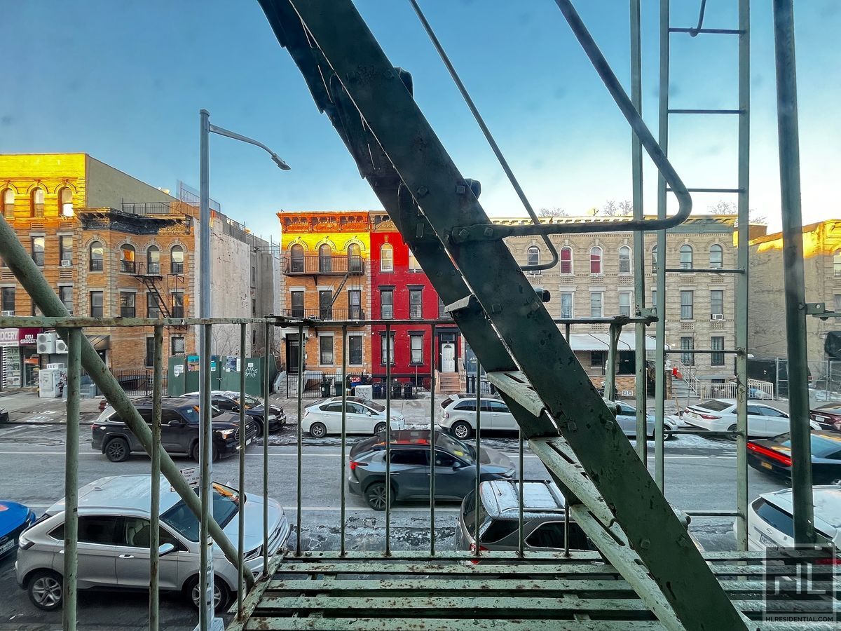 Building Photo - 1836 Park Pl