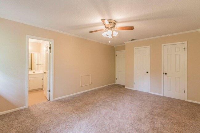 Building Photo - 3 BEDROOM, NORTH BELTON