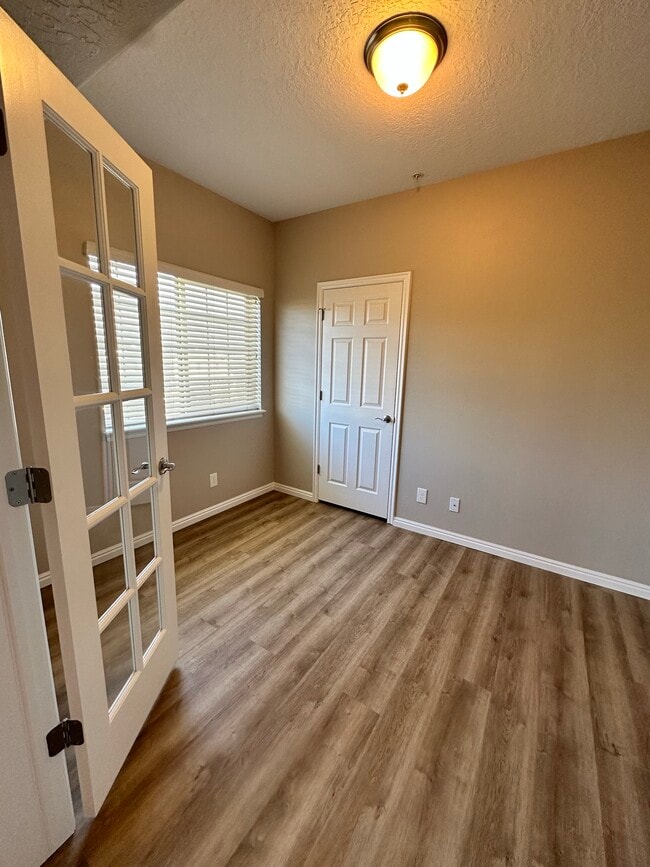 Building Photo - 4985 Kiska Ln