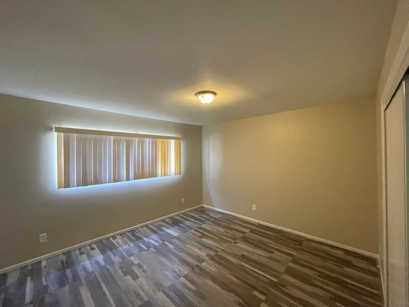 Building Photo - 7313 Reseda Blvd