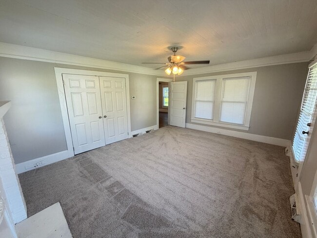 Building Photo - Just remolded 3 bedroom 1 bathroom house. Very close to I85 and Downtown Kannapolis