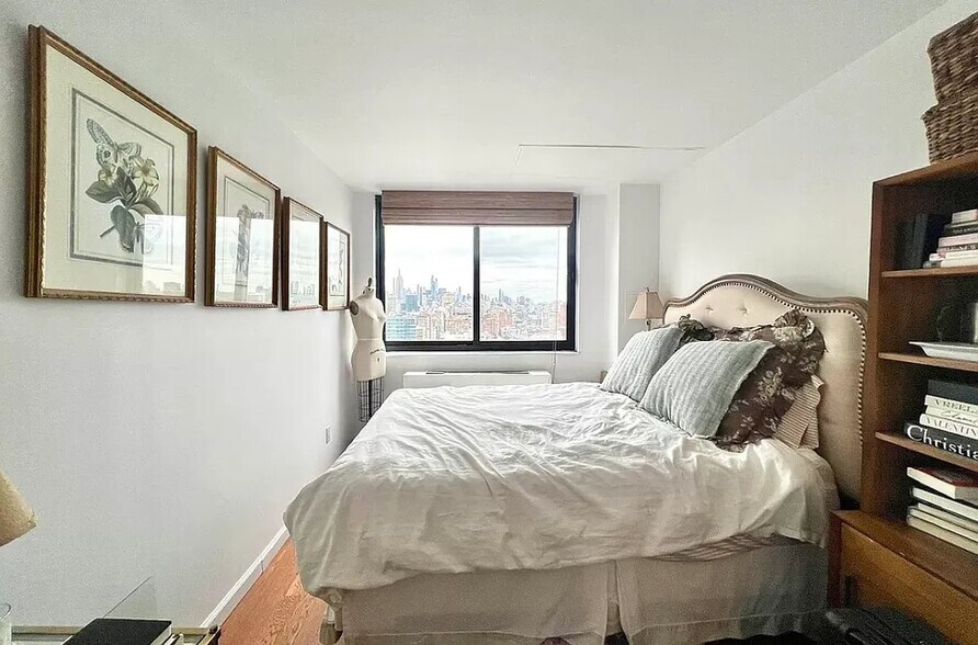 Primary Photo - 376 Broadway