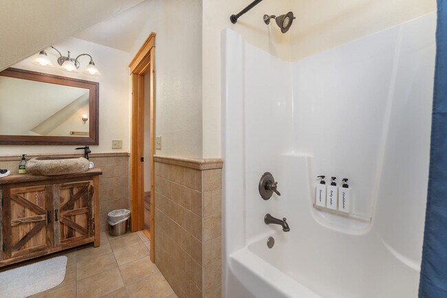 Building Photo - 191 Scenic Wolf Dr