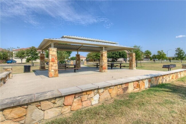 Building Photo - 3600 Cheyenne St