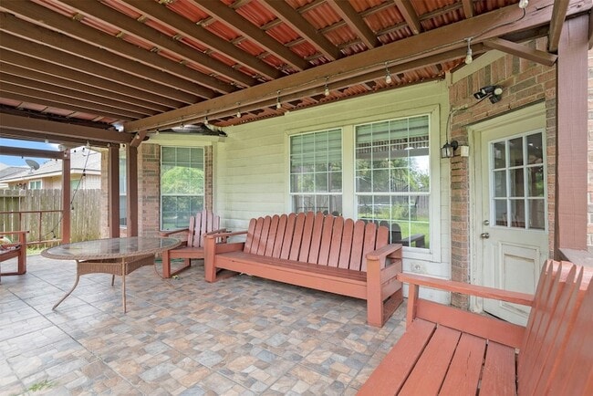 Building Photo - 5719 Indigo Trails Dr