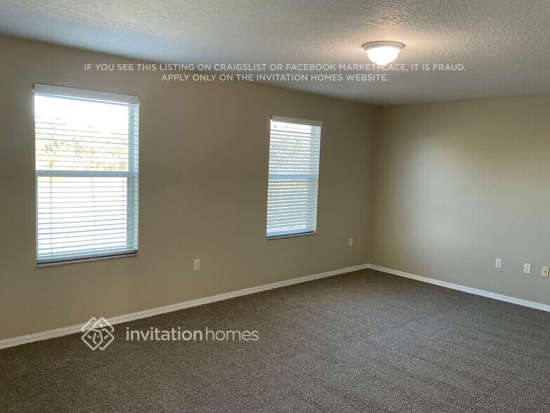 Building Photo - 3174 Burdock Ave