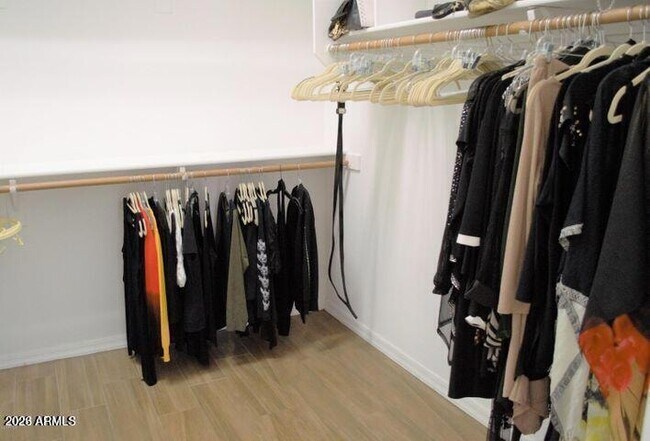 Building Photo - 10732 N 113th St