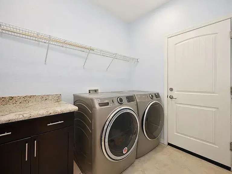 Building Photo - 2025 Honey Church Pl