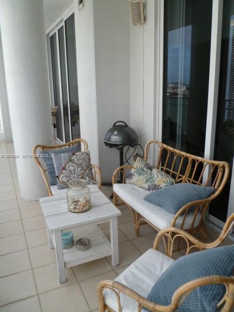 Building Photo - 801 Brickell Key Blvd