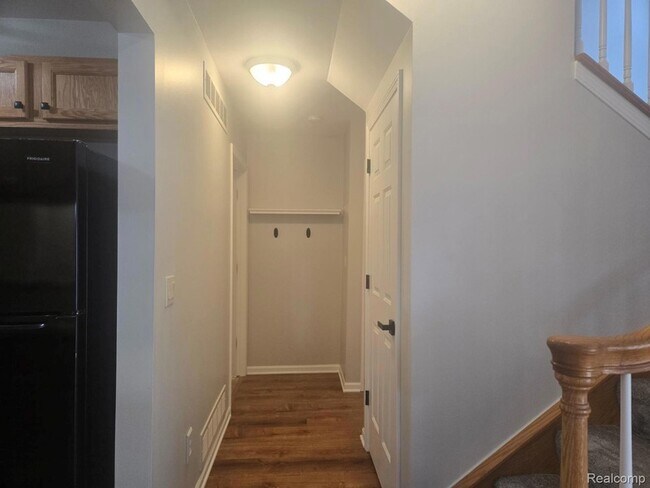 Building Photo - 24015 Fairlane Blvd