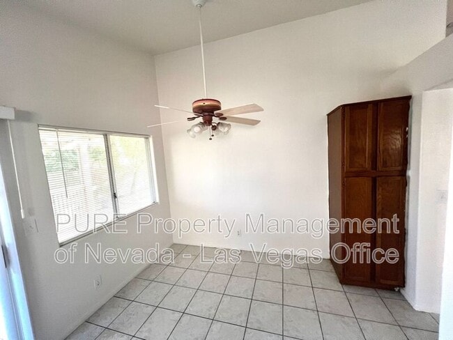 Building Photo - 5716 Grand Entries Dr