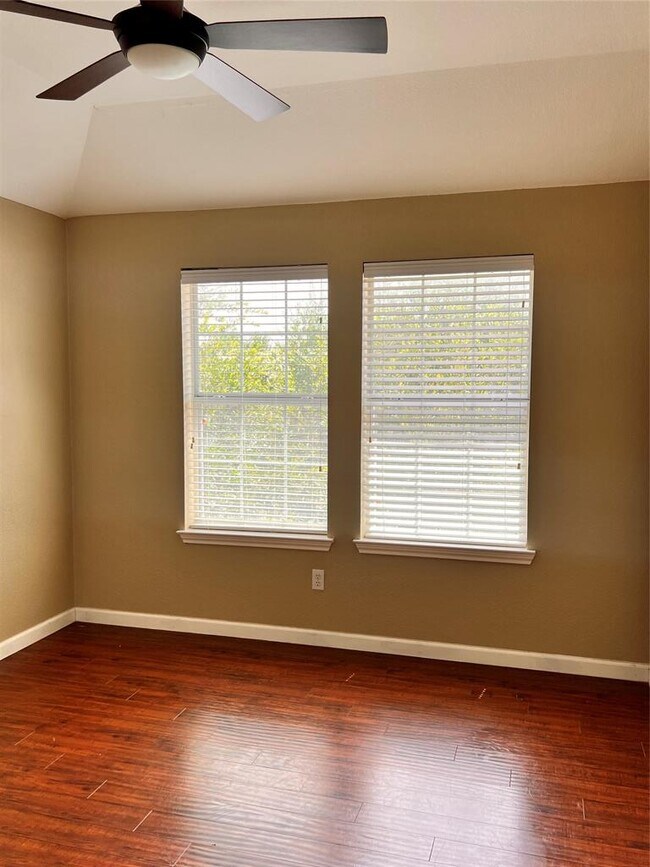 Building Photo - 1511 Tonia Loop
