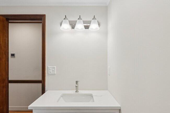 Building Photo - 5 Timothy Ln