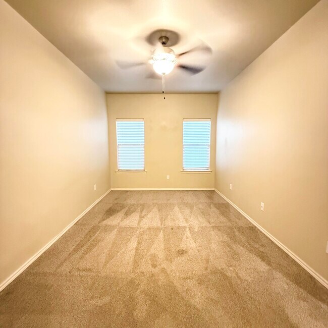 Building Photo - 1215 Preston Trails