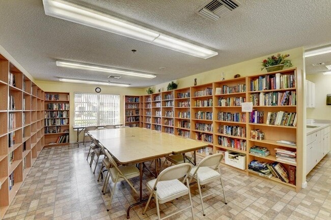 Building Photo - 8046 Summerview Terrace