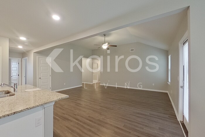 Building Photo - 118 Western Red Cedar Dr