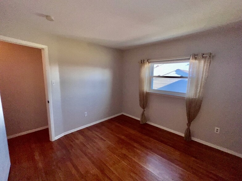 Building Photo - 918 Rockwell Rd