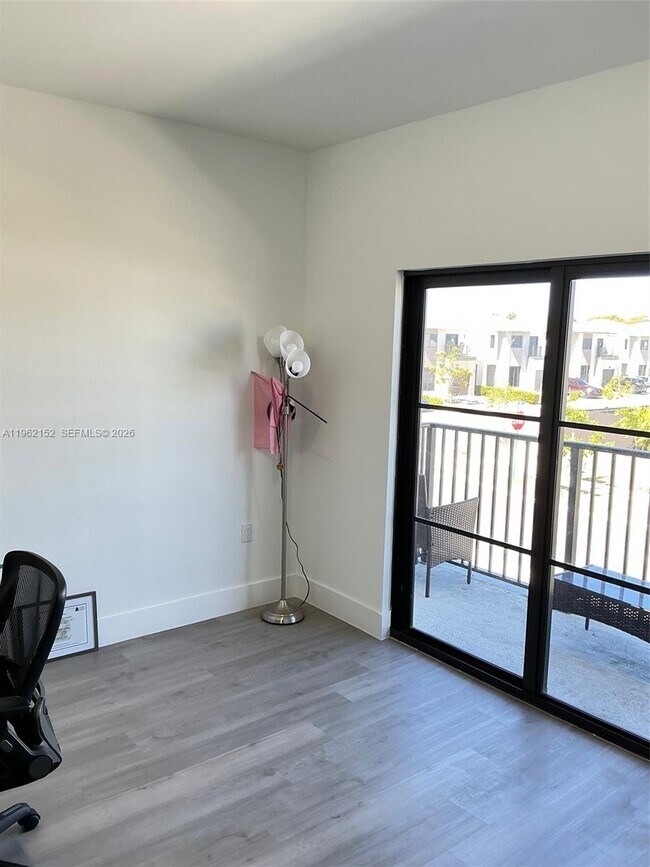 Building Photo - 1384 NW 2nd Ter