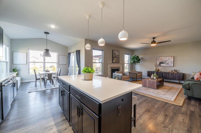 Building Photo - 4032 Stonehill Wy