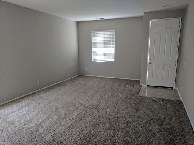 Building Photo - Single Story 3 Bedroom/2 Bath in Murrieta with Large Yard!