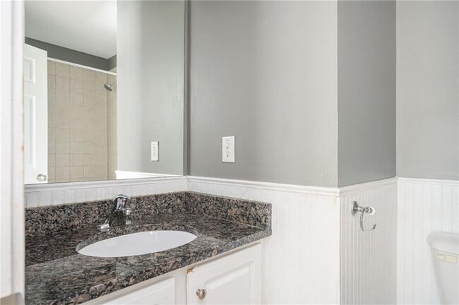 Building Photo - 31 Villa Ct SE