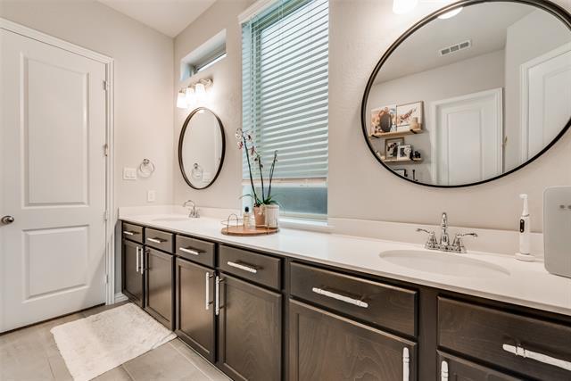 Building Photo - 3618 River Trail