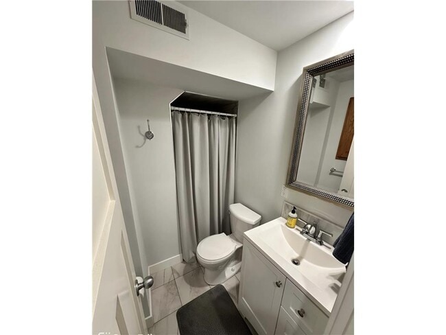 Building Photo - 7592 Zinnia Way N