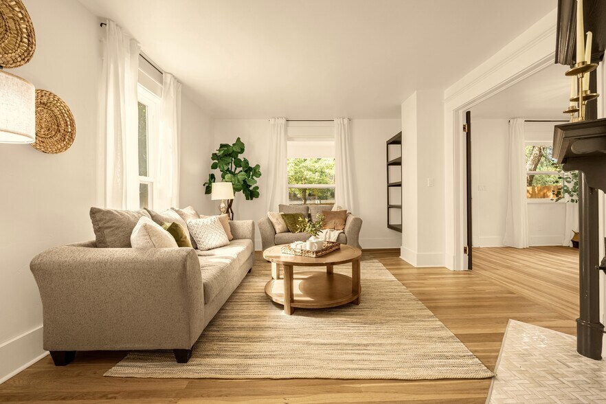 Building Photo - 200 W Cheyenne Rd