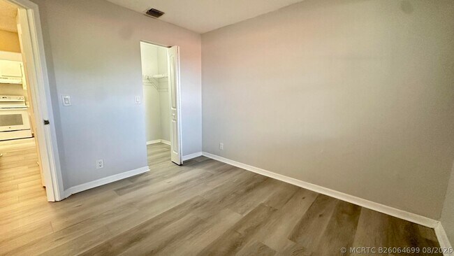 Building Photo - 11464 NW 39th St