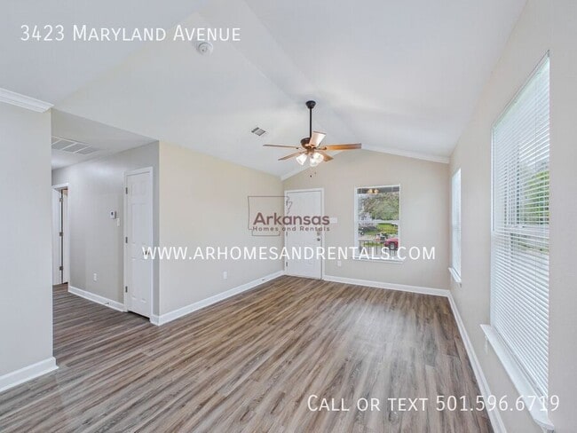 Building Photo - 3423 Maryland Ave