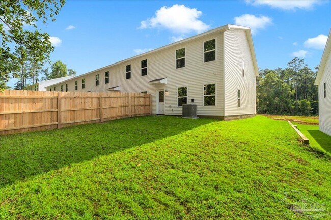 Building Photo - 1116 Coniferous Ave