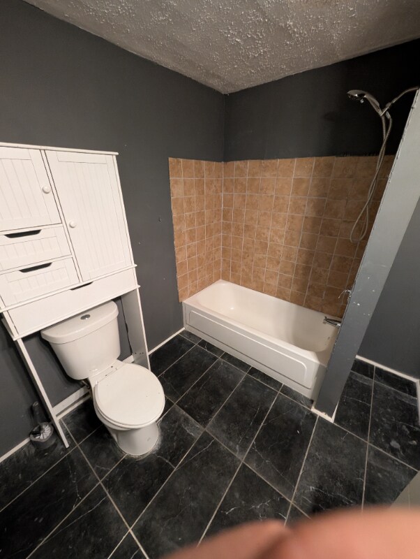 Building Photo - 4079 E 104th St